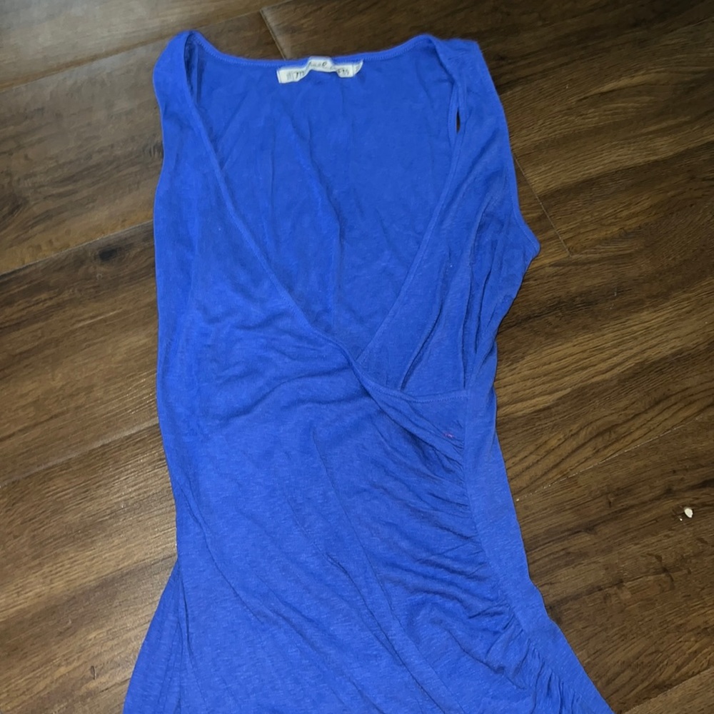 One size Michael Stars front cross blue tank
